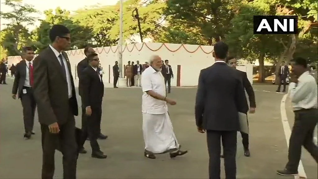 Modi in Tamil attire