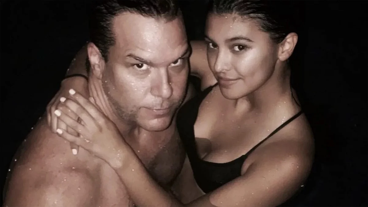Why Keanu Reeves dating an age-appropriate girlfriend is a big deal