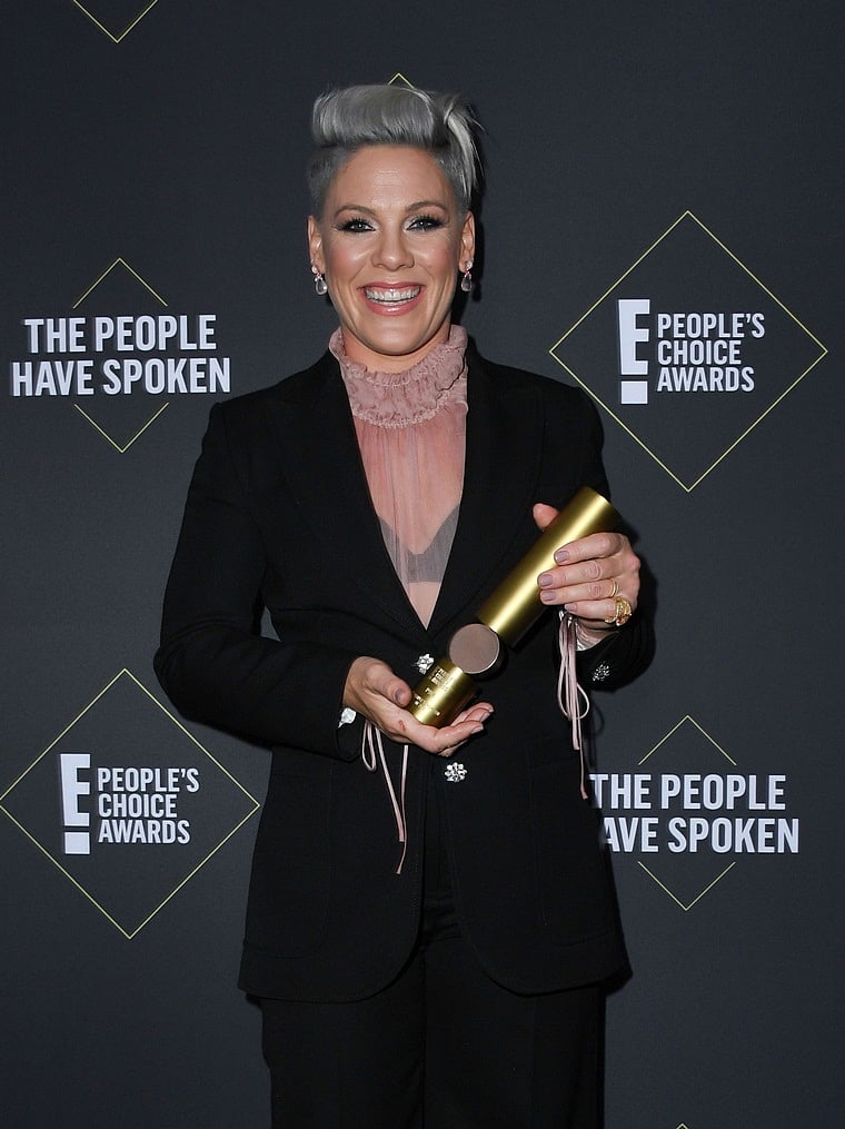 People S Choice Awards 2019 Jennifer Aniston To Robert Downey Jr Complete List Of Winners