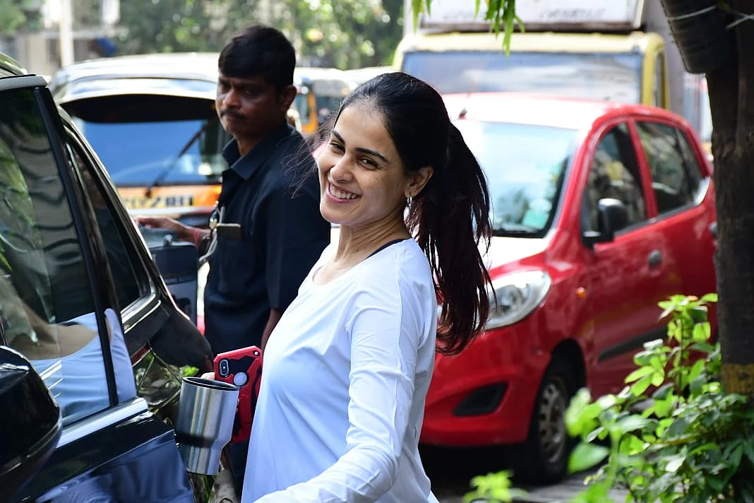 Genelia Deshmukh to Malaika Arora, B-town mommies slay in sexy athleisure