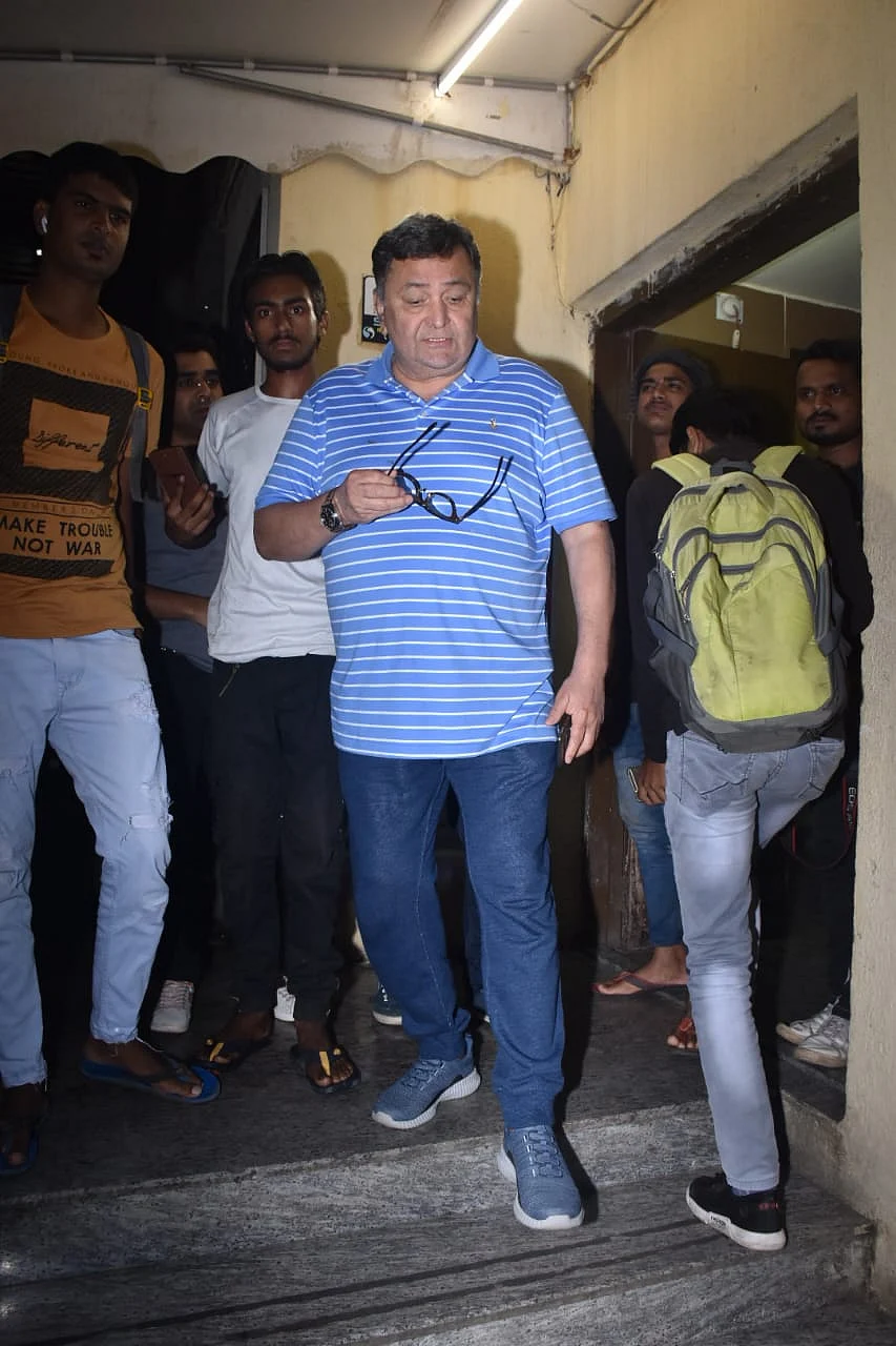 Rishi kapoor at Juhu PVR after screening of 'Bala'