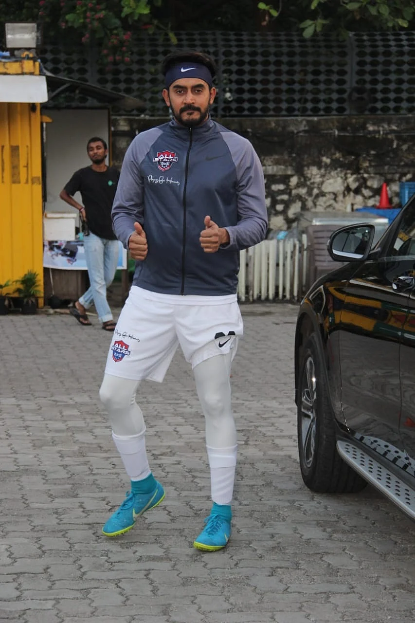 Ranbir Kapoor and Arjun Kapoor sweat it out on football field