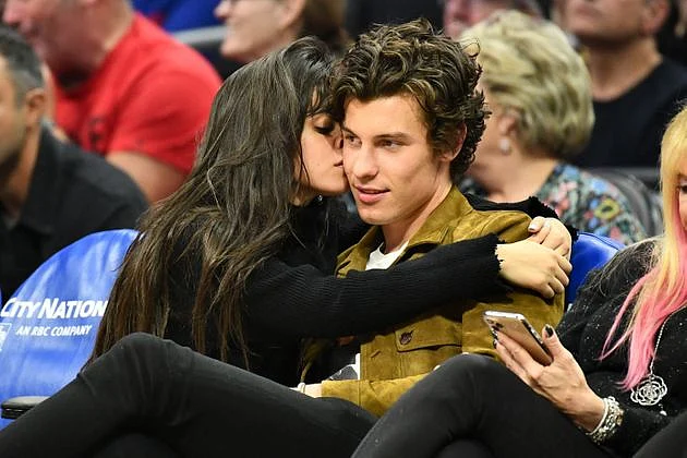 Guys, get a room: Shawn Mendes- Camilla Cabello kissing is making us lovesick, literally!