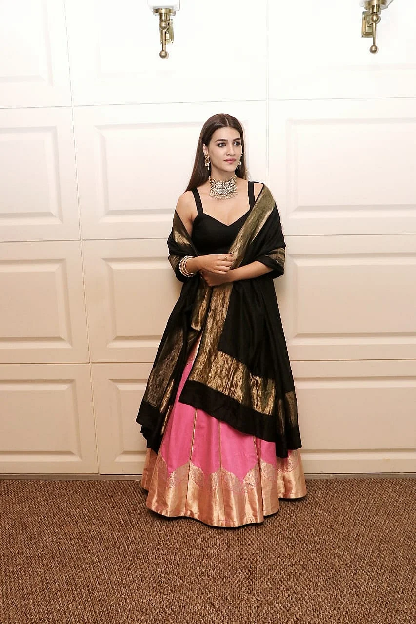 Arjun Kapoor, Sanjay Dutt and Kriti Sanon make for a happy bunch at 'Panipat' trailer preview