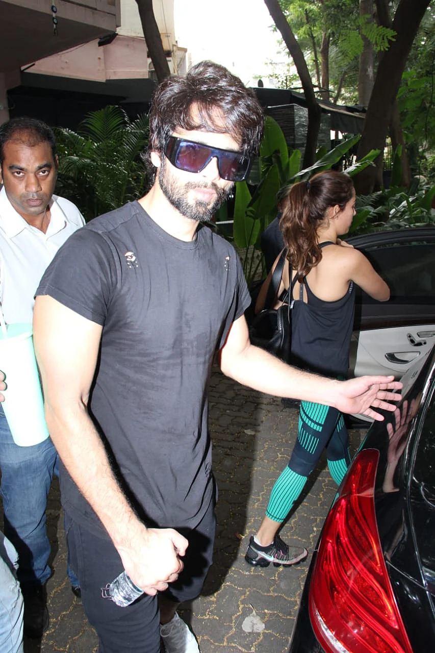 Shahid Kapoor's ginormous sunglasses prove he's got some swag