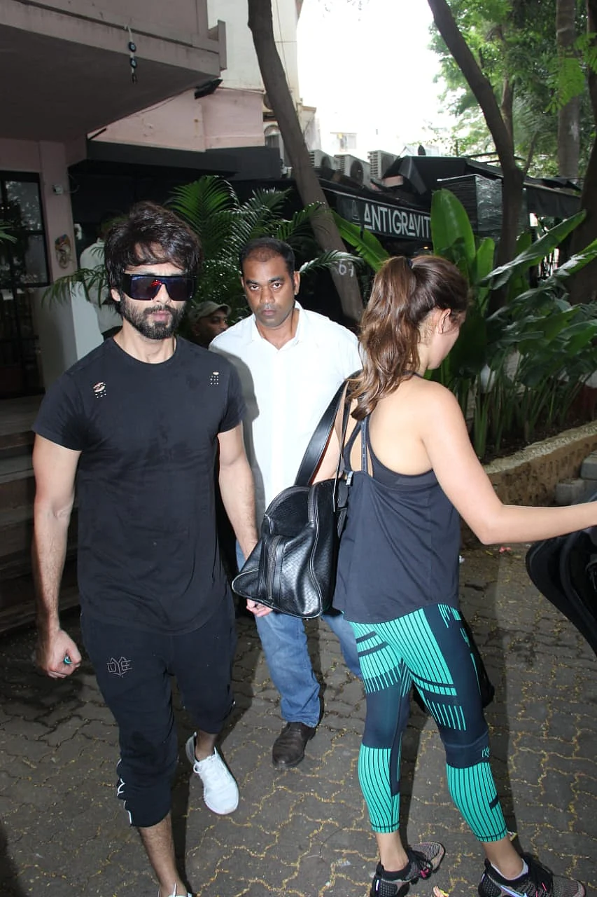 Shahid Kapoor's ginormous sunglasses prove he's got some swag