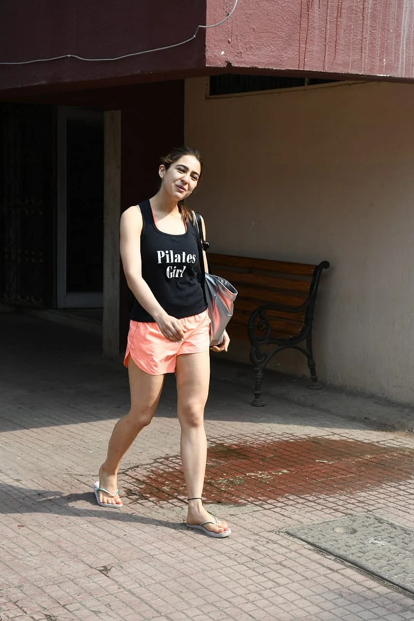 Sara Ali Khan carries a shopper bag worth Rs 2 lakh for her Pilates session!