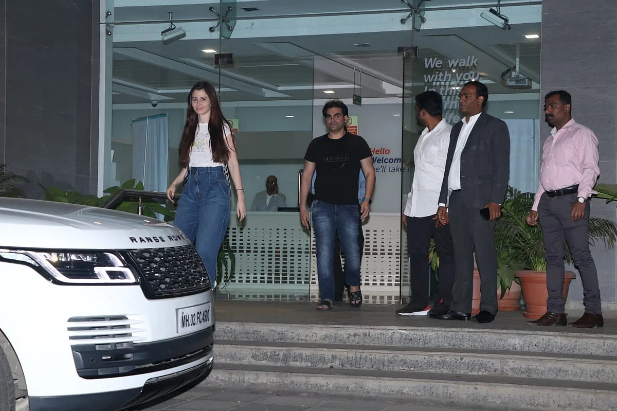 Salman Khan receives the best birthday gift, Arpita Khan Sharma welcomes a baby girl