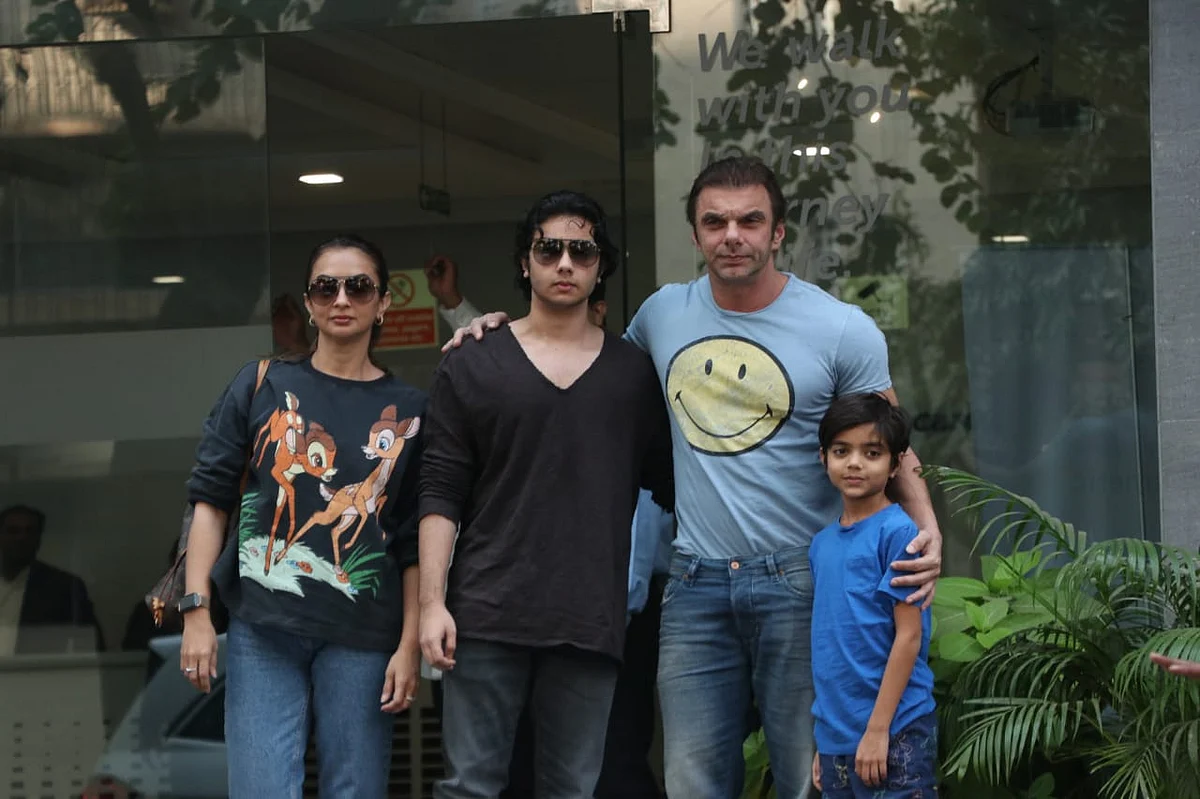 Sohail Khan with his family