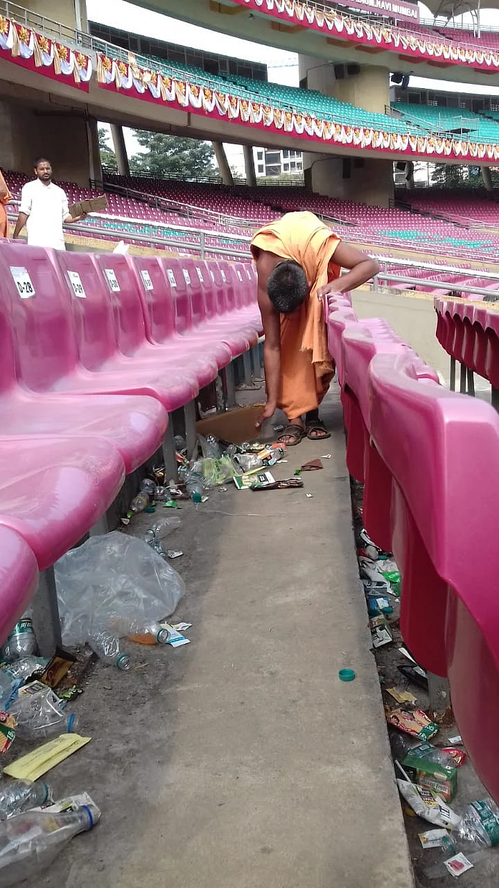 Swachata Abhiyan on the occasion of 98th Birth Celebrations of Pramukh Swami Maharaj