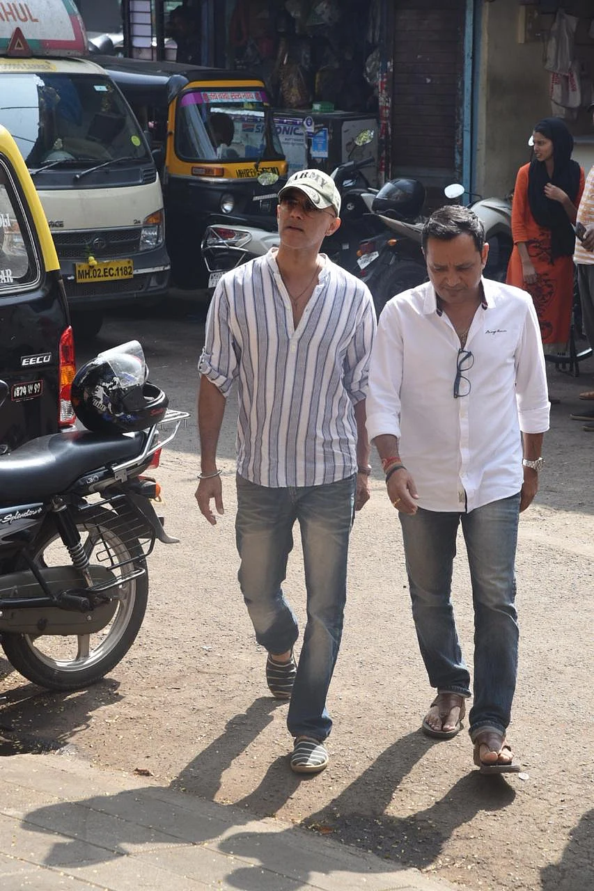 Karanvir Bohra, Arjun Bijlani and other TV actors attend last rites of Kushal Punjabi