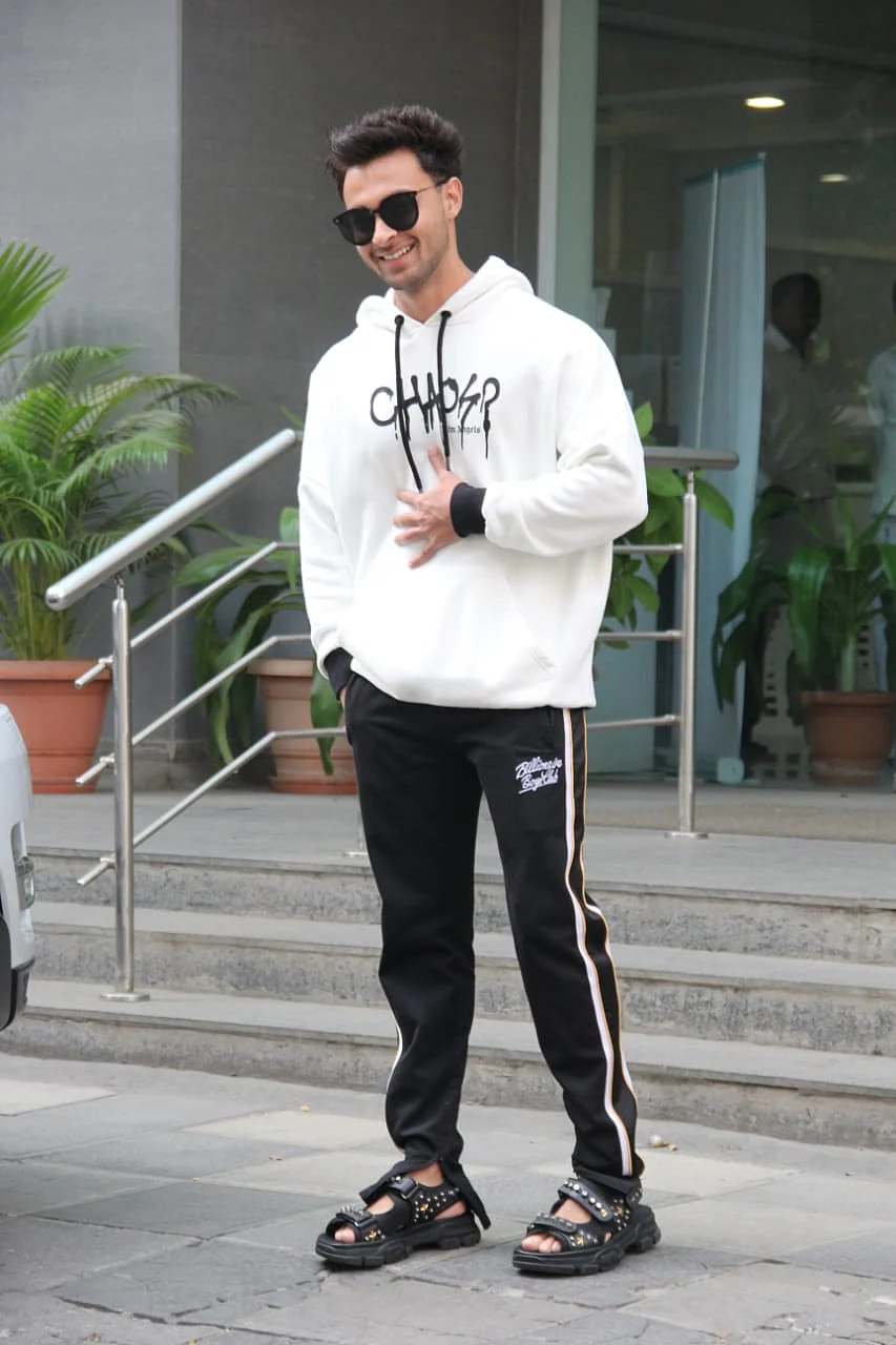 Aayush Sharma at Hinduja hospital