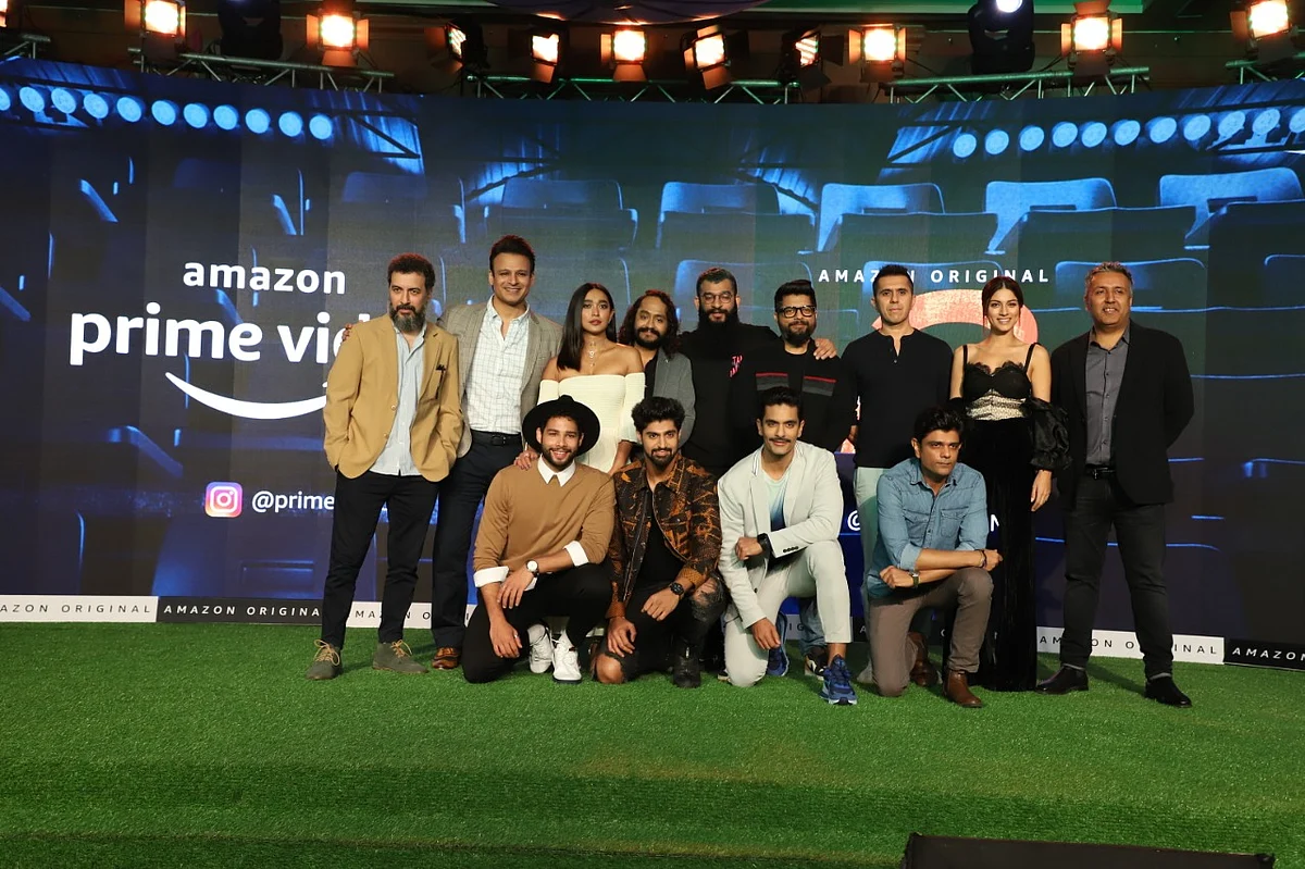 Inside Edge 2: Siddhant Chaturvedi, Sayani Gupta, Vivek Oberoi make for a happy bunch