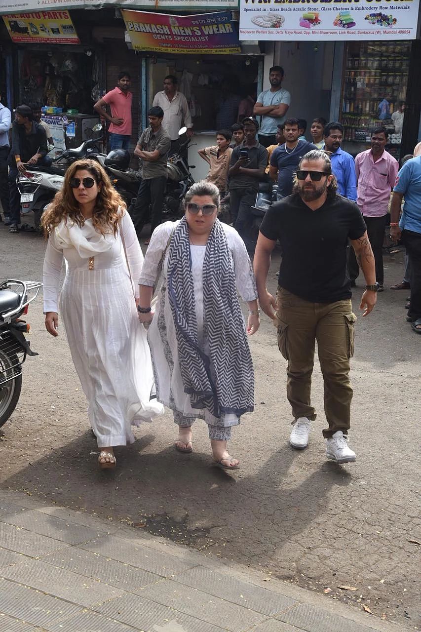 Tanaaz, Delnaaz and Bakhtiyaar Irani