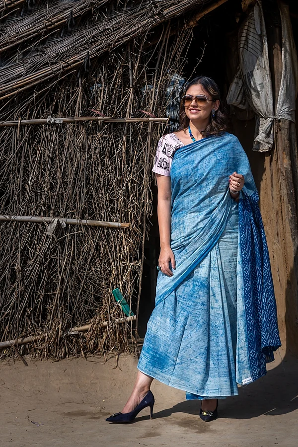 Who's sari now?