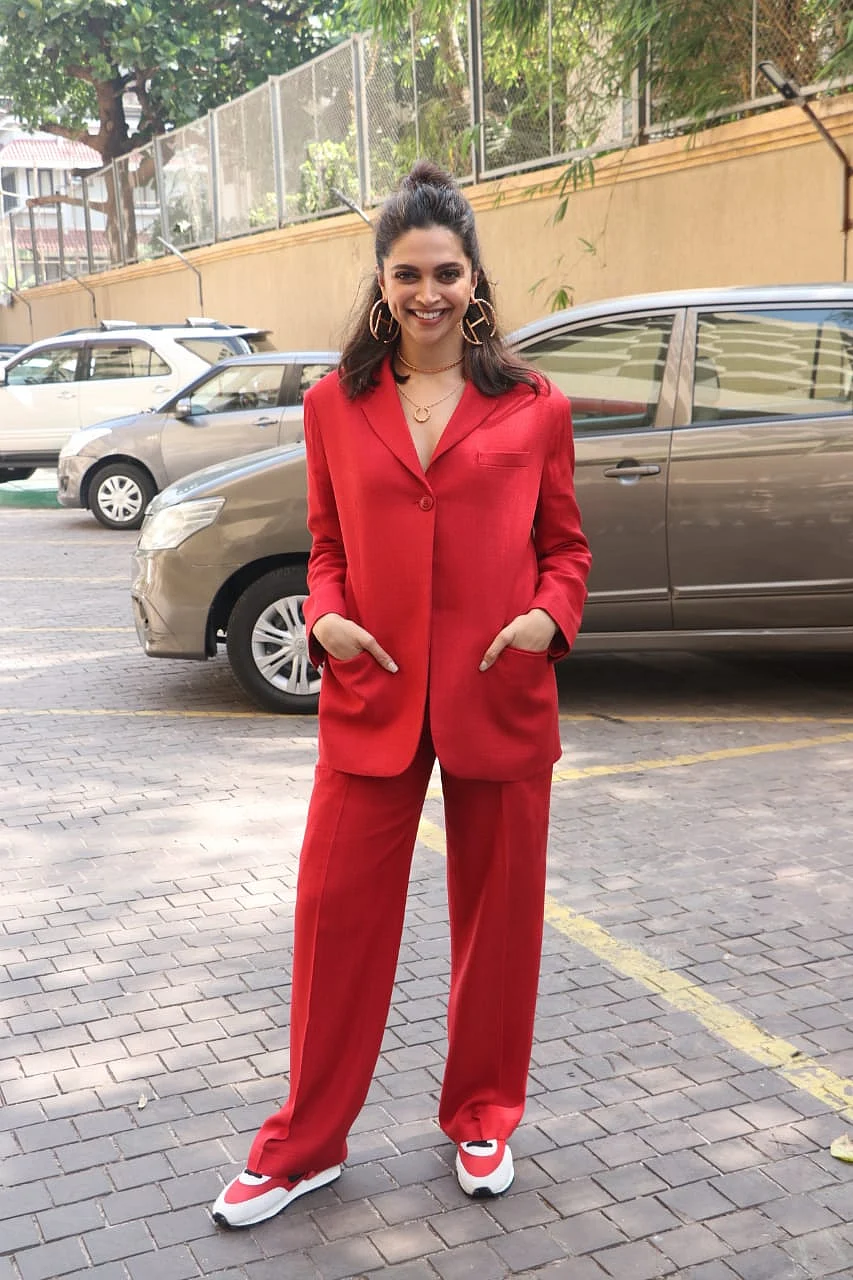 Cost of Deepika Padukone's earrings can get 120 kilos of onions!