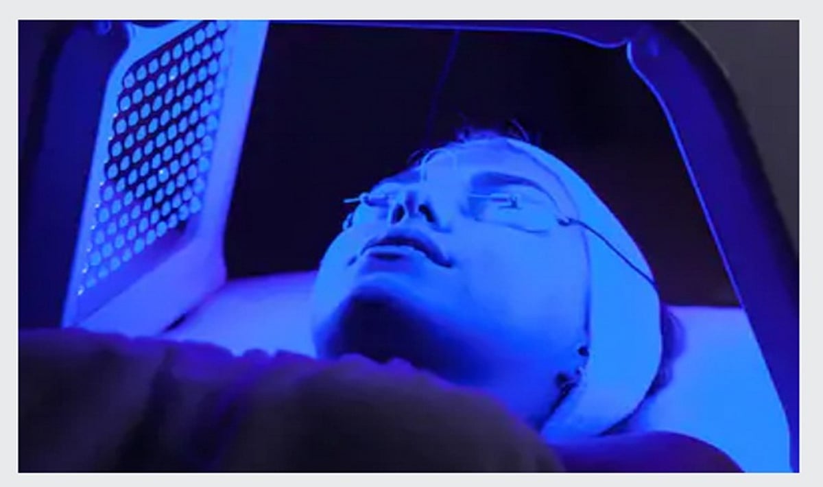 Blue light therapy may heal mild traumatic brain injury