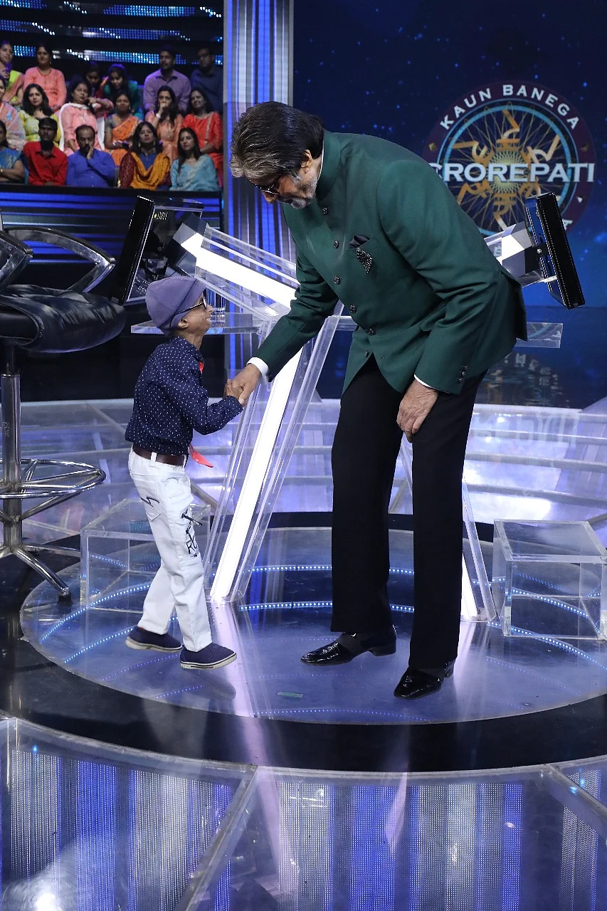 Real and reel life 'Paa': Amitabh Bachchan meets kid living with progeria on sets of 'Kaun Banega Crorepati'