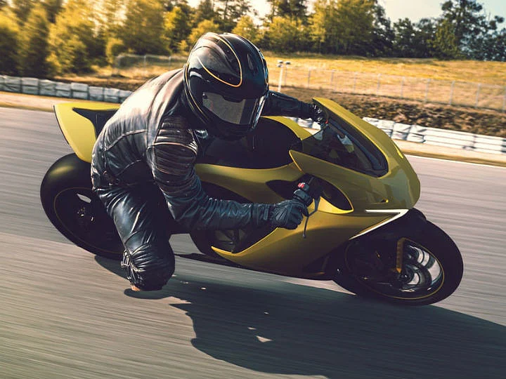 This Electric Superbike can adjust its ergonomics on the fly!