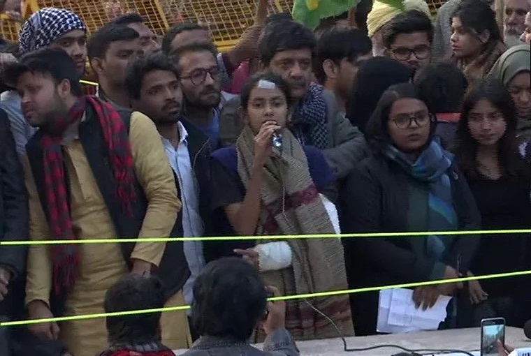 'Can't forget what is happening in Kashmir': Aishe Ghosh at Jamia Millia protests