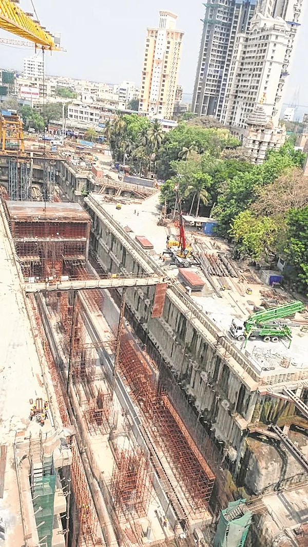 Mumbai: Semi-naming, branding rights to fetch big business