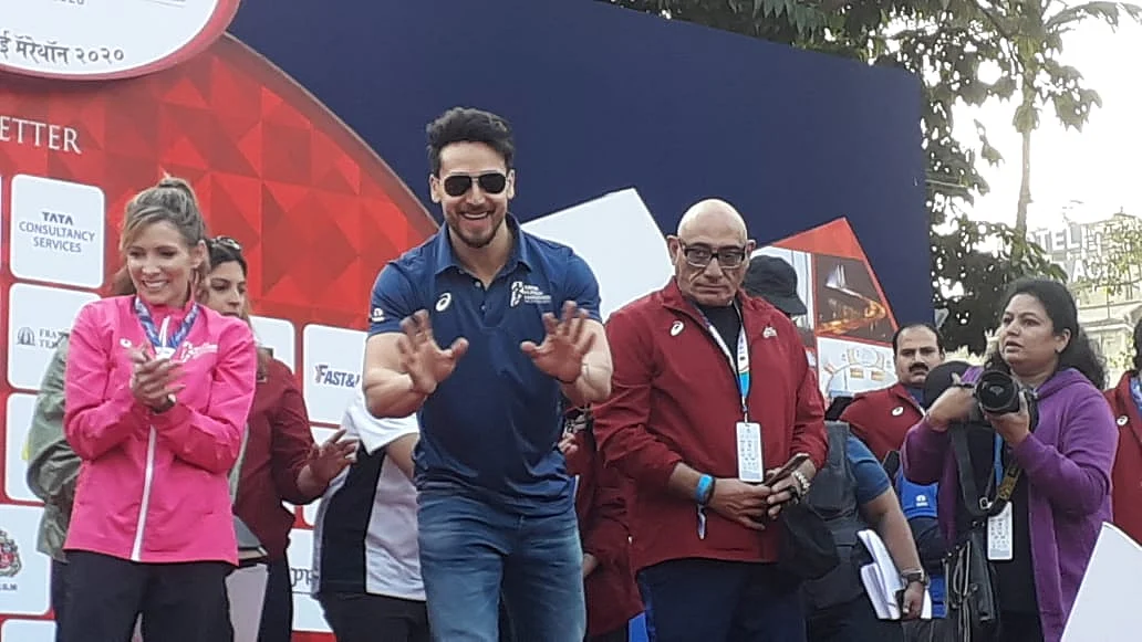Watch: Tiger Shroff cheers runners at Mumbai Marathon 2020