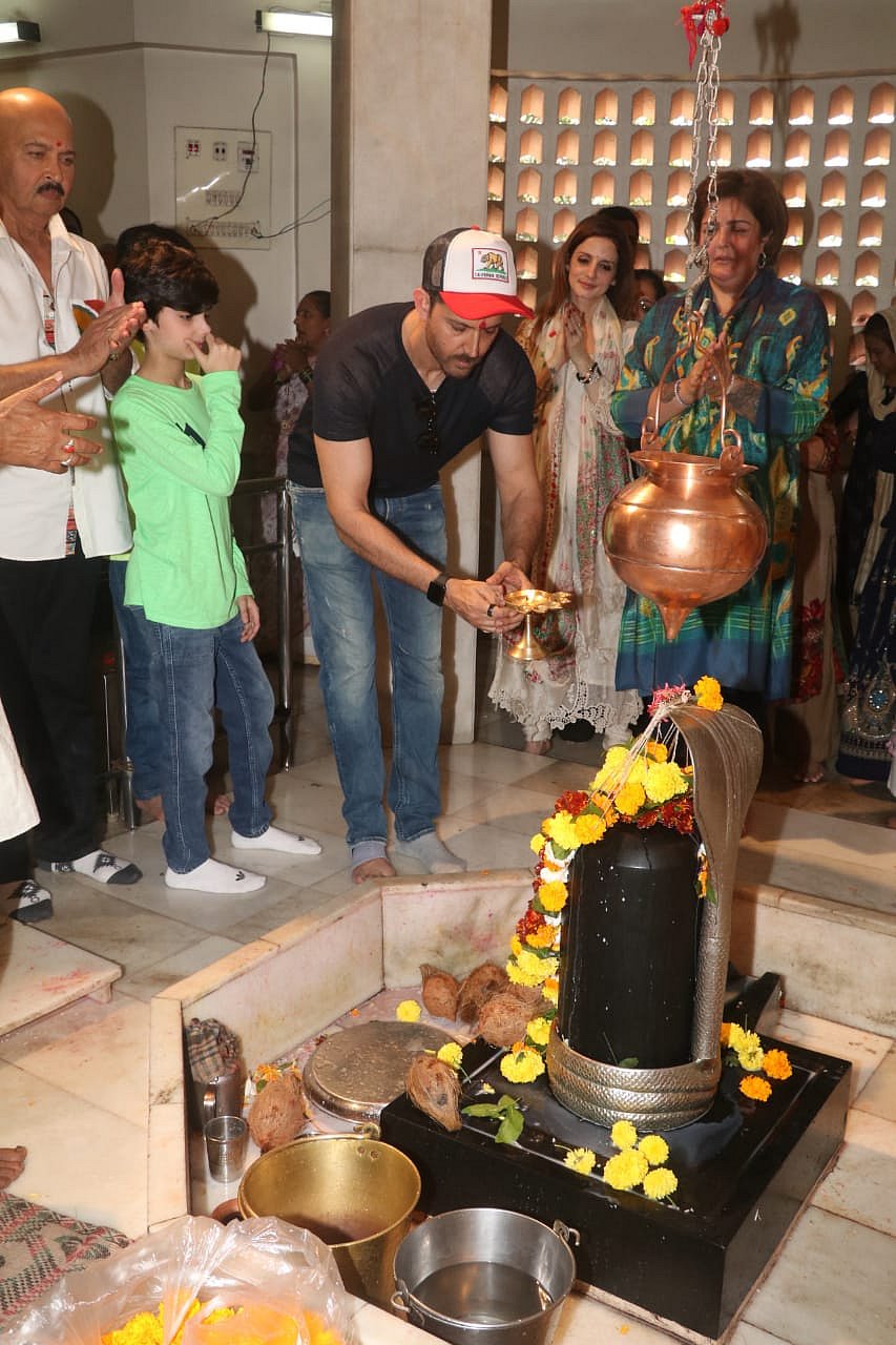 In Pics: Hrithik Roshan, Sussanne Khan offer prayers to Lord Shiva with family on Maha Shivratri