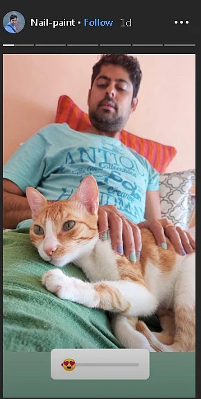 'Photoshop aata toh main BJP mein hota': Varun Grover claps back at trolls with his freshly painted nails