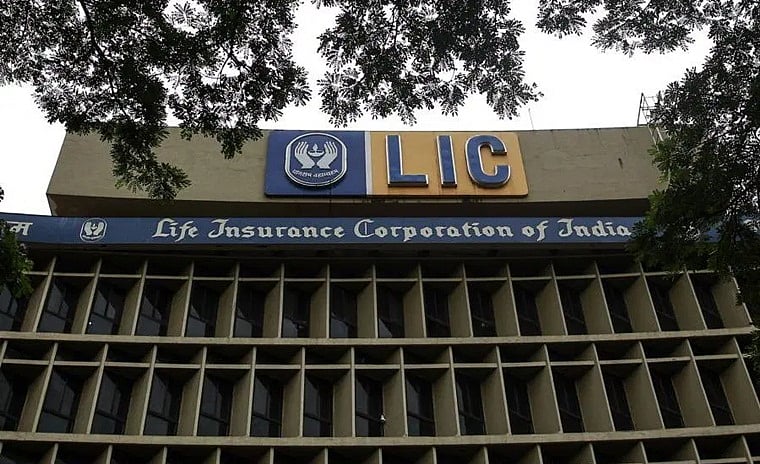 LIC ties up with Paytm to handle all its digital payments - Vimarsana News