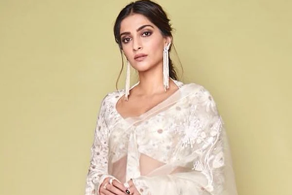 World Vegetarian Day 2020: From Kangana Ranaut to Shahid Kapoor, actors who switched to the meat-free life