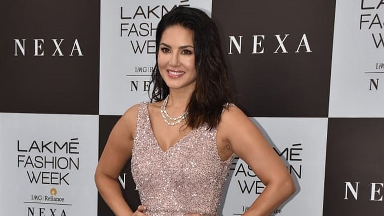 Sunny Leone Promotes Vegan Fashion Campaign Launched By Peta India At Lfw 2020 See what zakia leone (salszakki) has discovered on pinterest, the world's biggest collection of ideas. sunny leone promotes vegan fashion