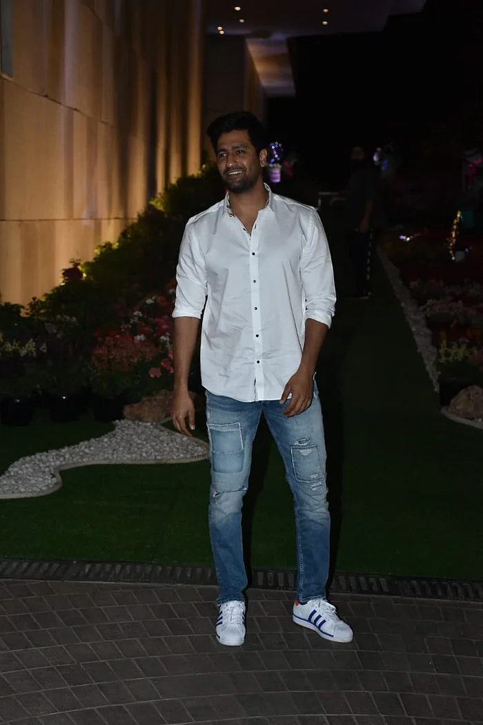 Watch Video: Vicky Kaushal celebrates his first Holi with rumoured girlfriend Katrina Kaif at Isha Ambani's party