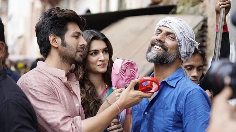 Get Wallpaper One Year Of Luka Chuppi Kriti Sanon Recalls Fond Memories With For iPhone Free