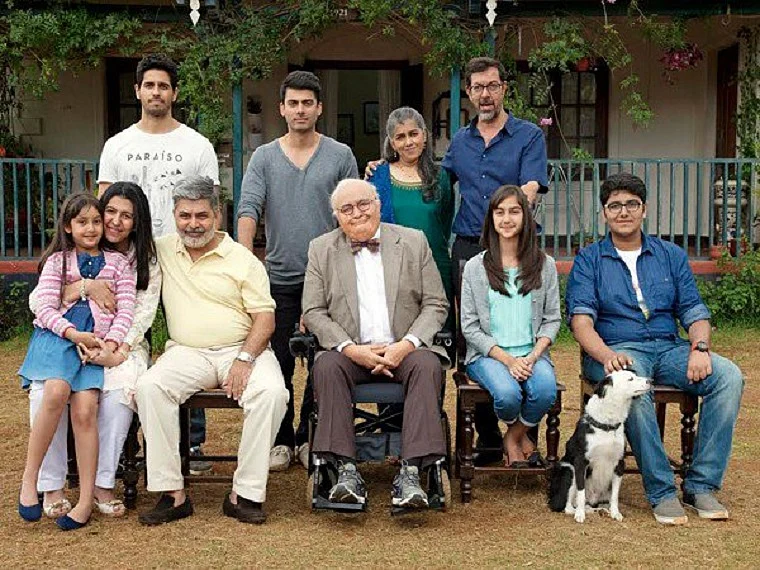 From Bobby to Agneepath: Some iconic films of Rishi Kapoor