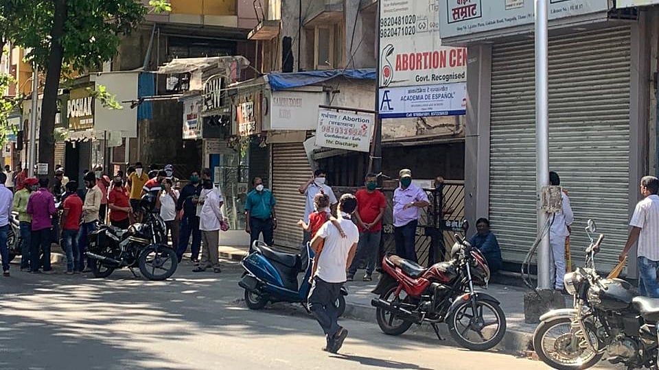 Bottoms Up Which States Have Begun Online Delivery Of Liquor In India Amid Lockdown 3 0 Online liquor delivery in india is making heads turned. liquor in india amid lockdown 3 0