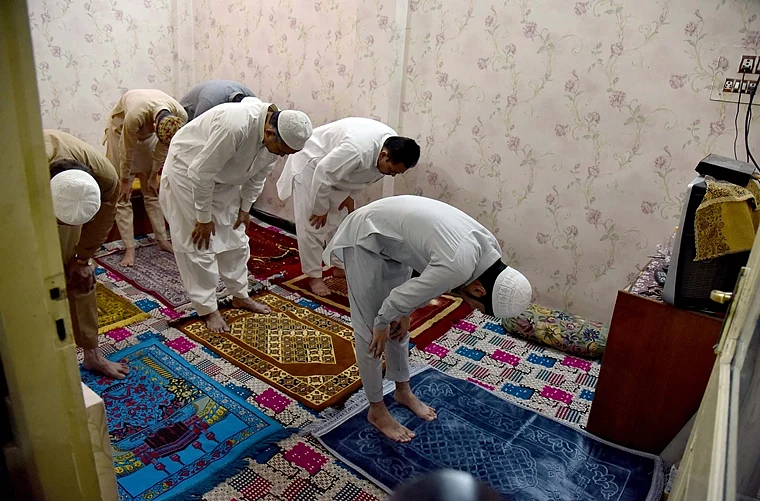 Eid ul-Fitr 2020 in Pictures: How Indian Muslims celebrated Eid amid COVID-19