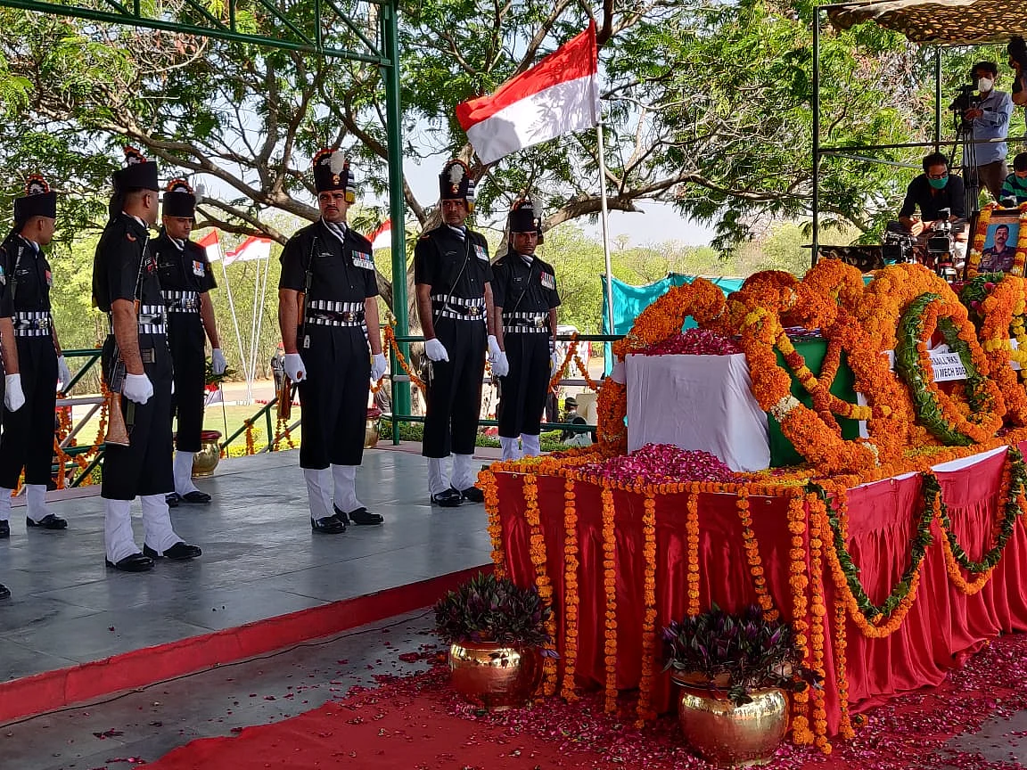 A wreath laying ceremony was held at the Jaipur Military Station's 61 Cavalry ground