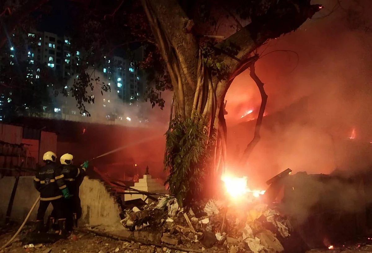 Mumbai: Fire breaks out at popular Ganpati idol maker Vijay Khatu's godown in Chinchpokli