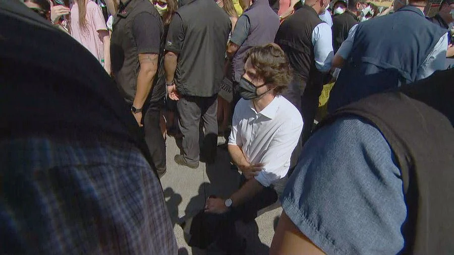 Canadian Prime Minister Justin Trudeau and his ministers take a knee in solidarity with the demonstrators who were marching against racism and police brutality in Ottawa.