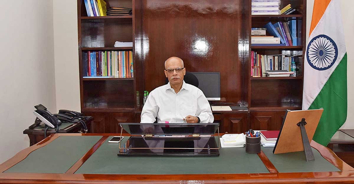 Government sticks to USD 5 trillion economy target; emphasis on infra aimed at achieving goal: Economic Affairs Secretary Tarun Bajaj - Vimarsana News