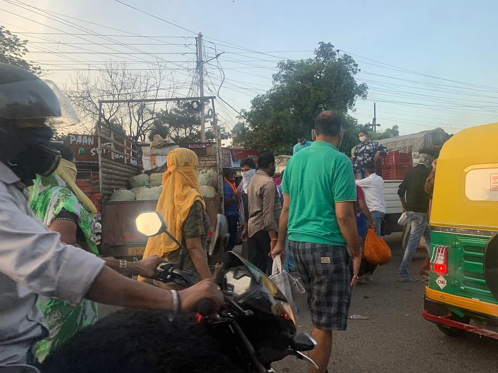 Scenes from the mandi