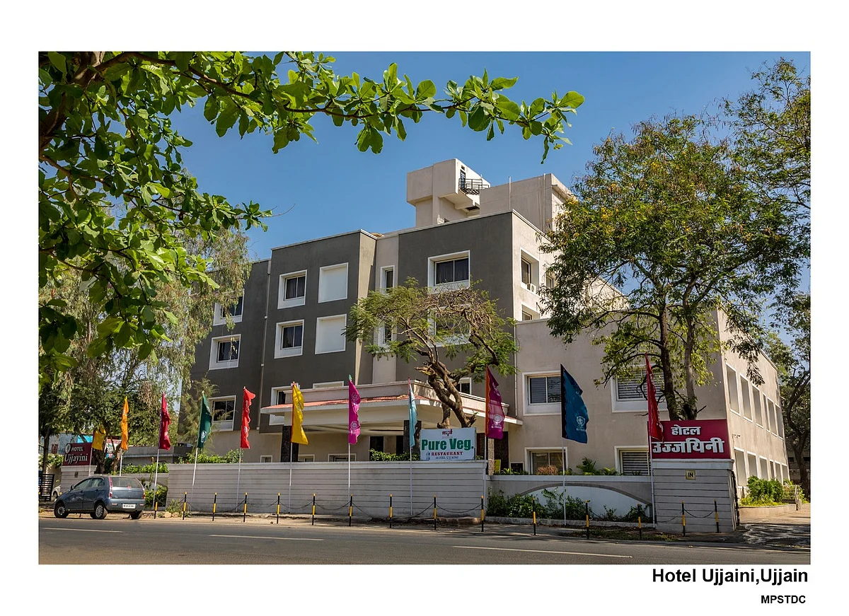 Hotel Ujjaiyaini in Ujjain
