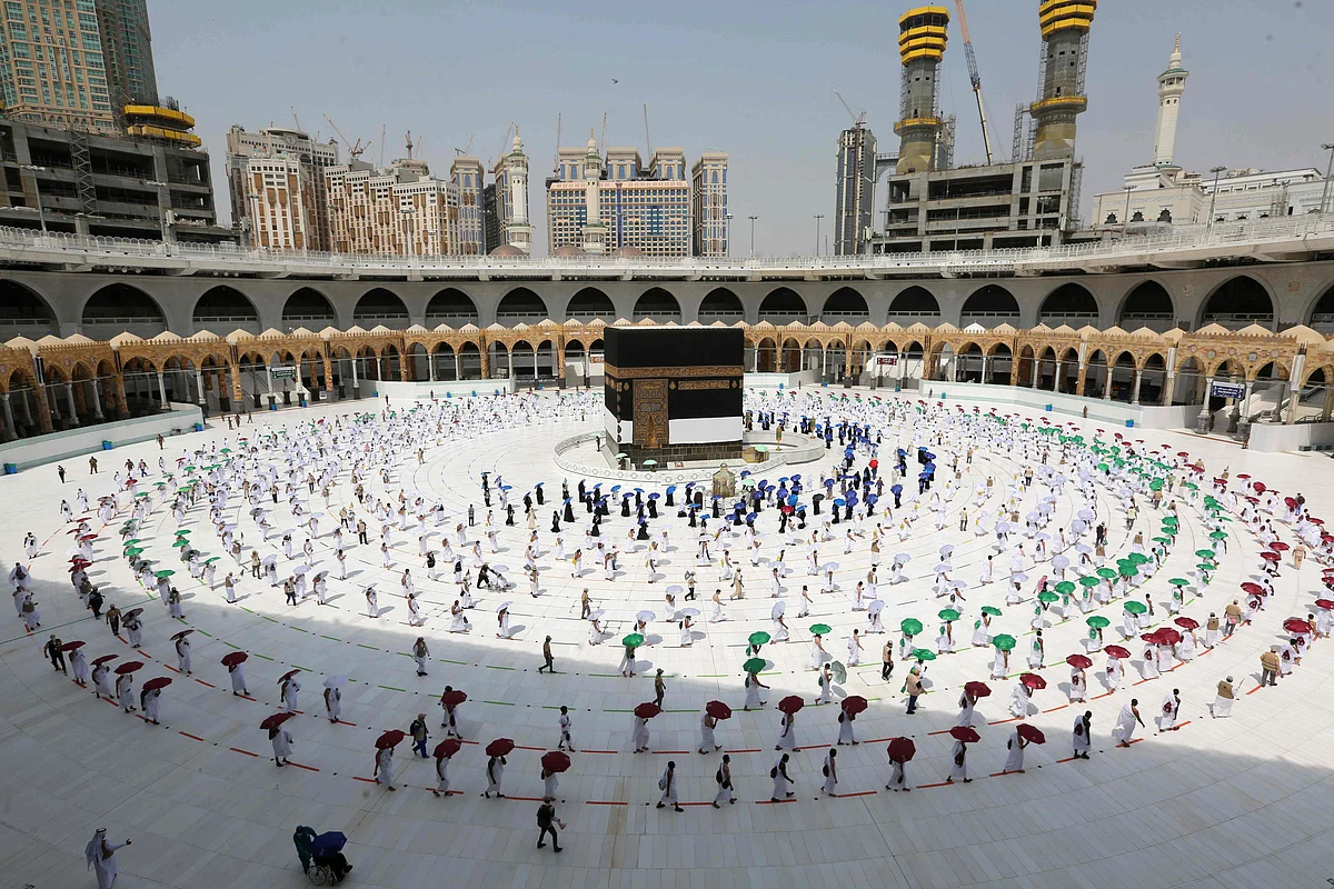 2019 vs 2020: Eerie pics of how COVID-19 has affected the annual Hajj pilgrimage performed by Muslims