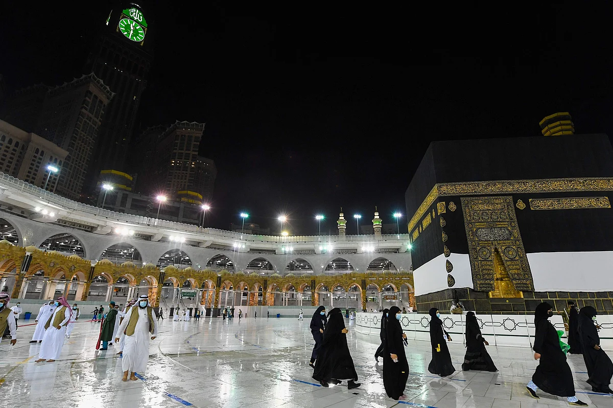 2019 vs 2020: Eerie pics of how COVID-19 has affected the annual Hajj pilgrimage performed by Muslims