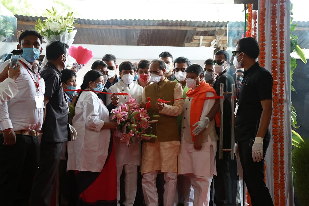 Indore: CM Shivraj Singh Chouhan inaugurates 10-storey Super Speciality Hospital