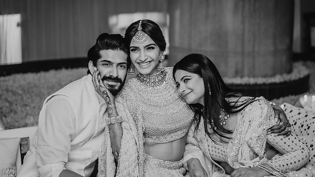 Check out Sonam Kapoor's heart-rending Raksha Bandhan post for her brother Harshvardhan and Sunpride Sunflower oil