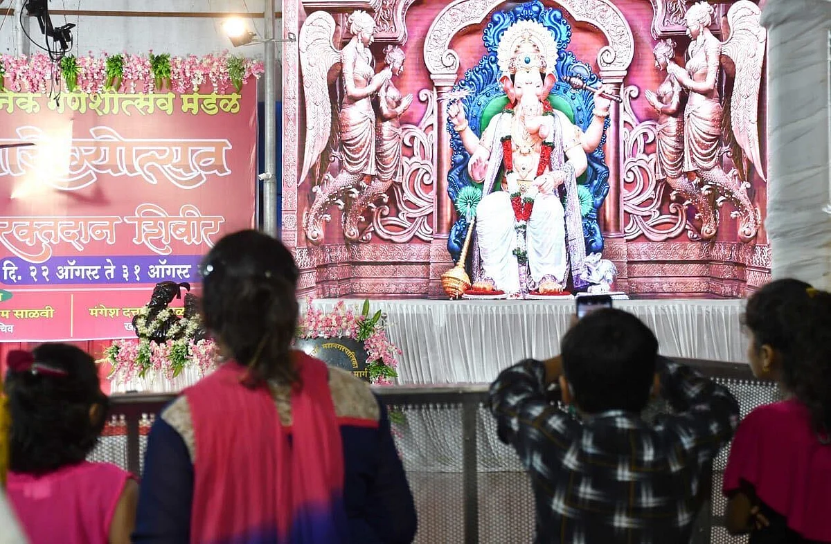 Lalbaugcha Raja on LED screen: This is how Lalbaugcha Raja Sarvajanik Ganeshotsav Mandal is celebrating Ganeshotsav 2020; see pictures here