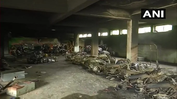 The mob then targeted the police station and damaged vehicles.