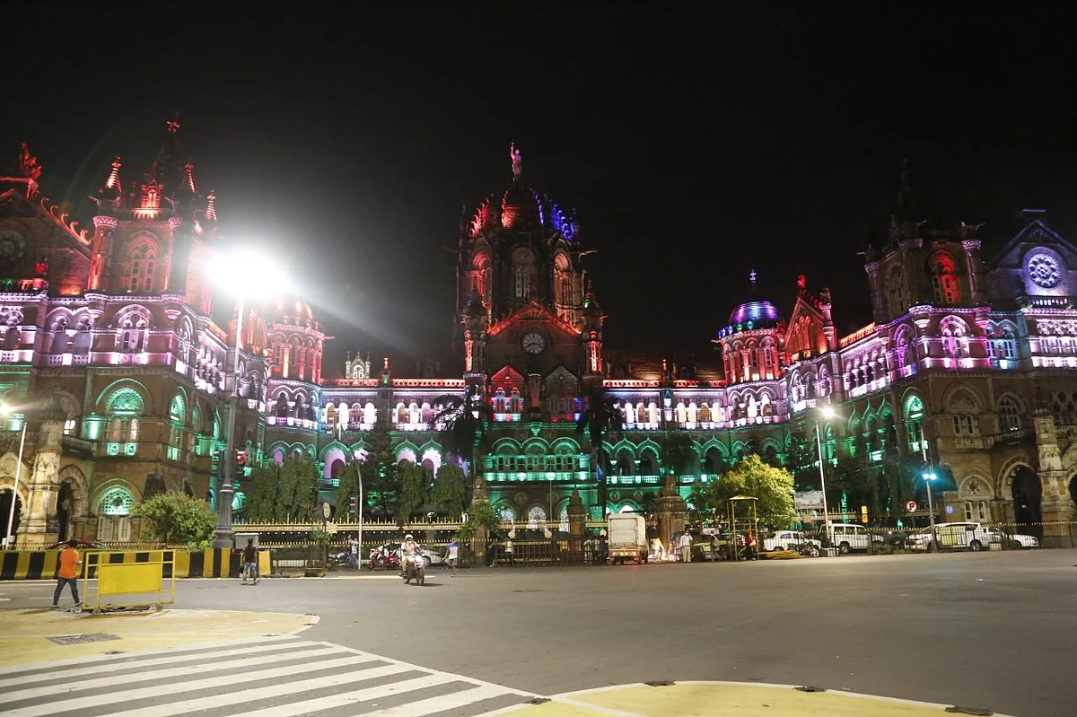 Independence Day 2020: Pictures of South Bombay in tricolors