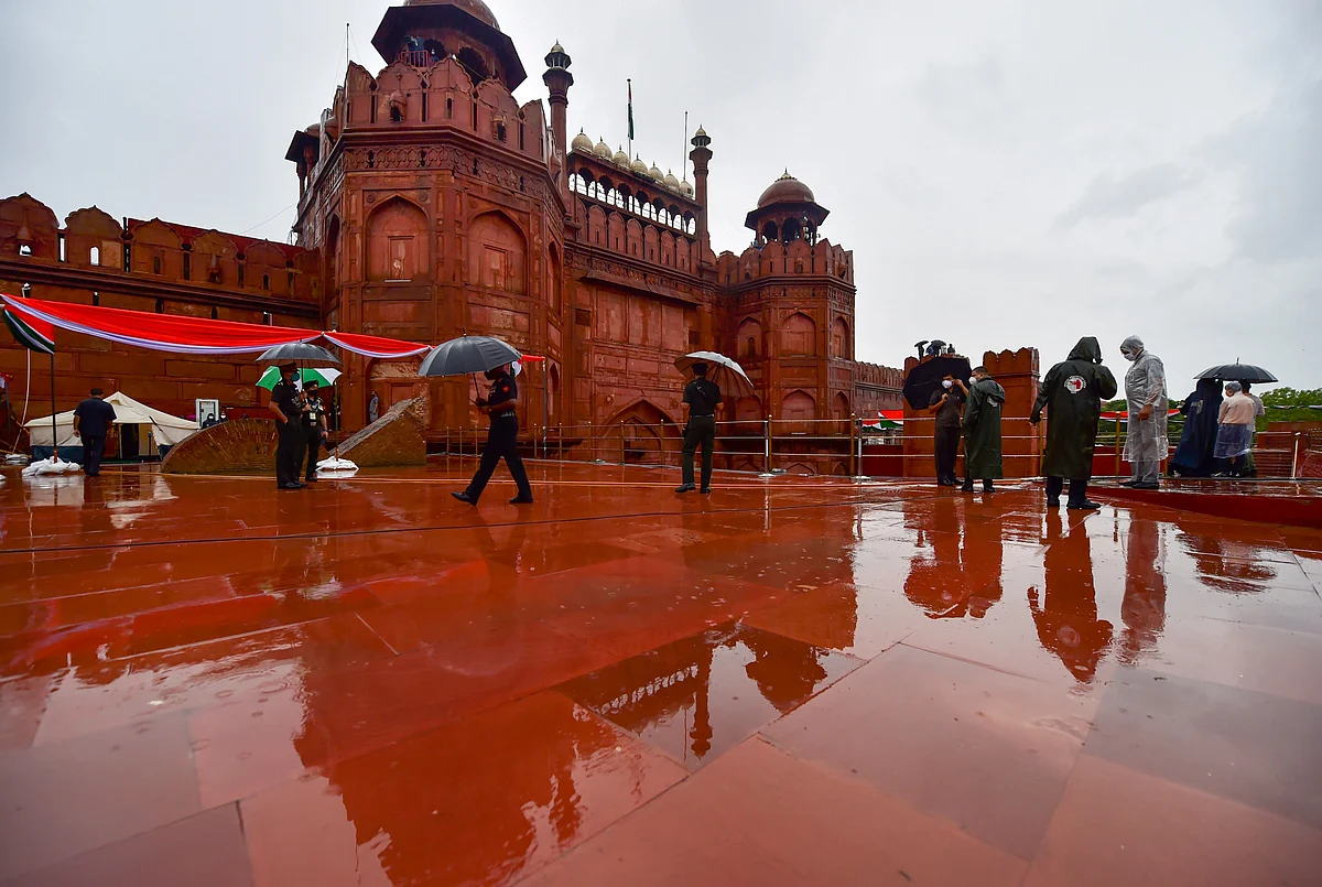 New Delhi: Security personnel during the full dress rehearsals for the 74th Independence Day celebrations, amid the ongoing COVID-19 pandemic, on a rainy day at Red Fort in New Delhi, Thursday, Aug. 13.